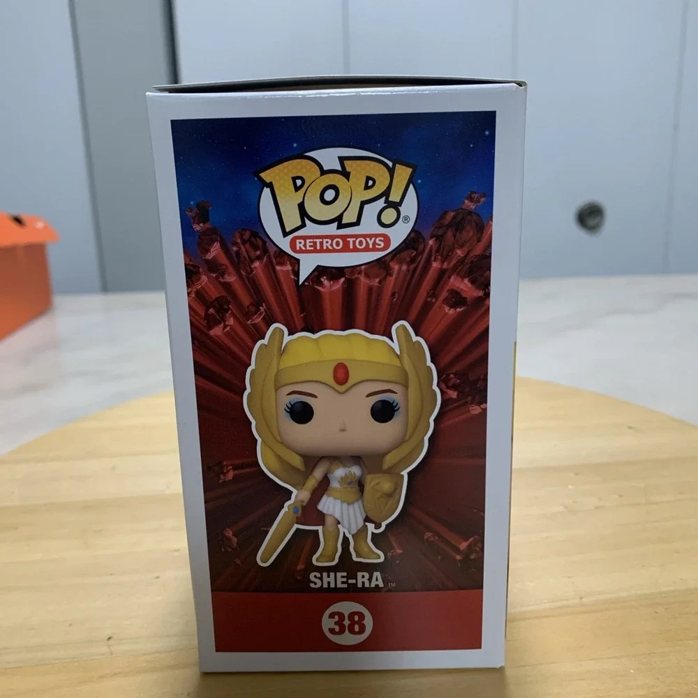 Funko Pop! Vinyl: Masters of the Universe - She-Ra #38